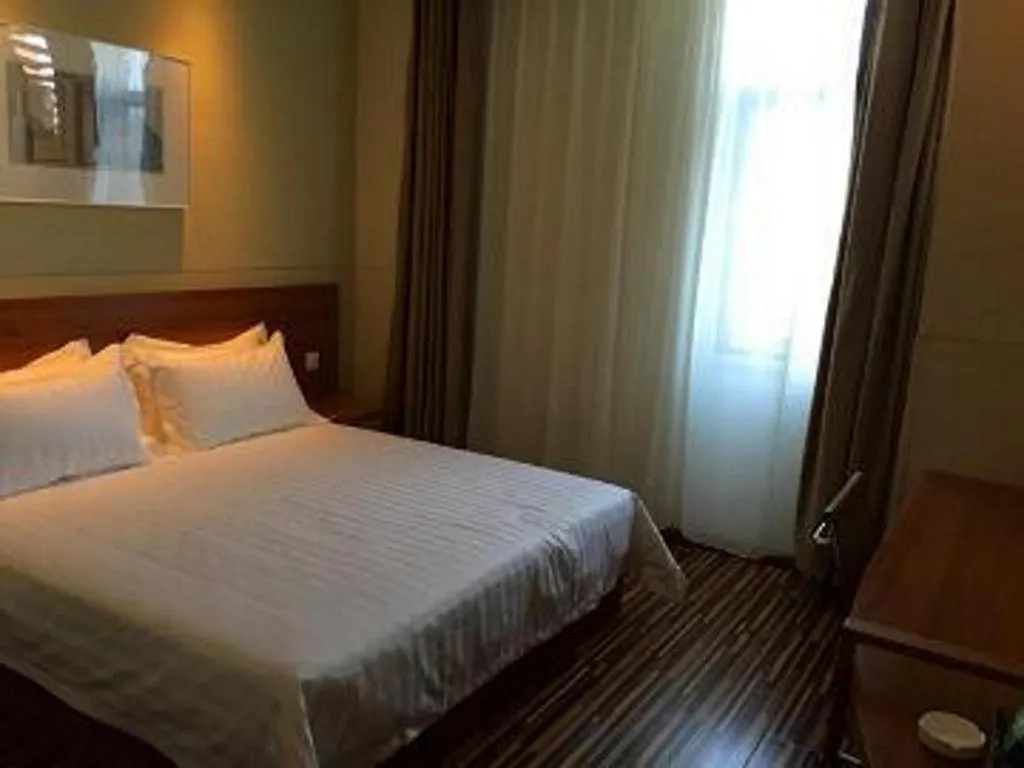 **  Jinjiang Select Luoyang Longmen Guanlin Train Station Branch Hotel Kina